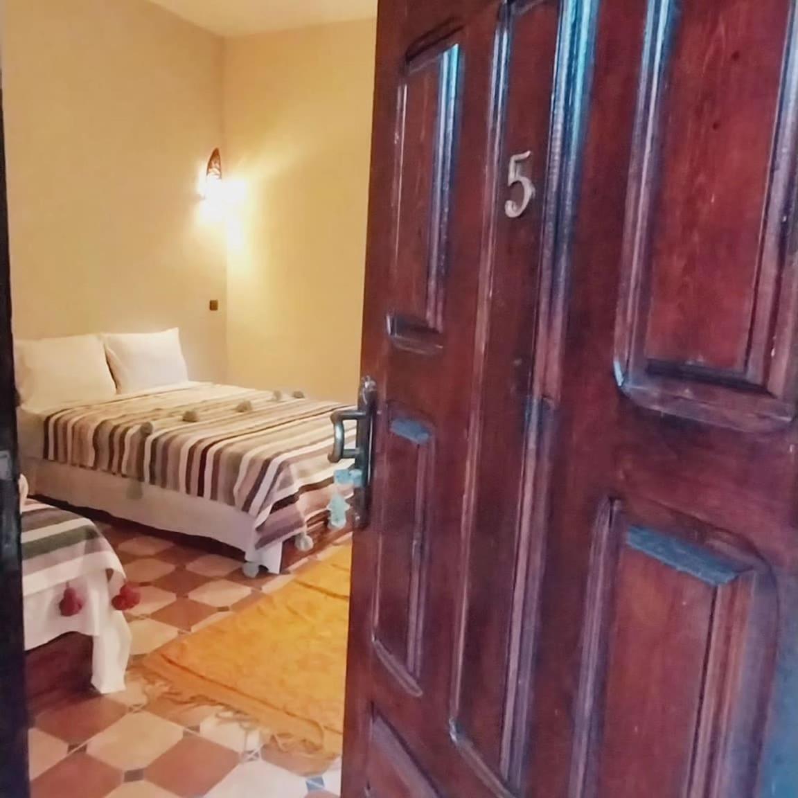 Auberge Le Mouflon Уирган Номер фото